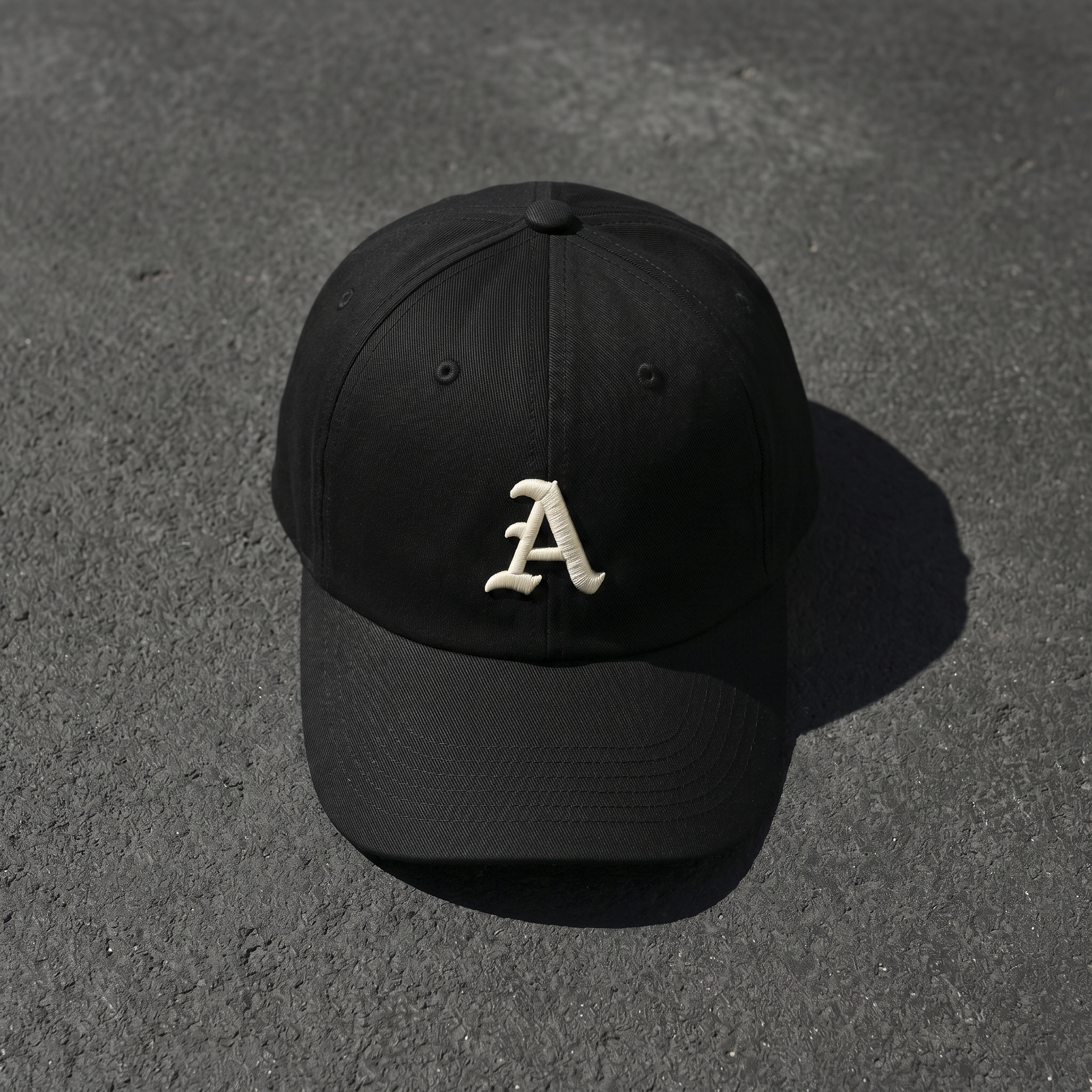 Bestickte Cap mit Logo — Nahaufnahme Stickerei